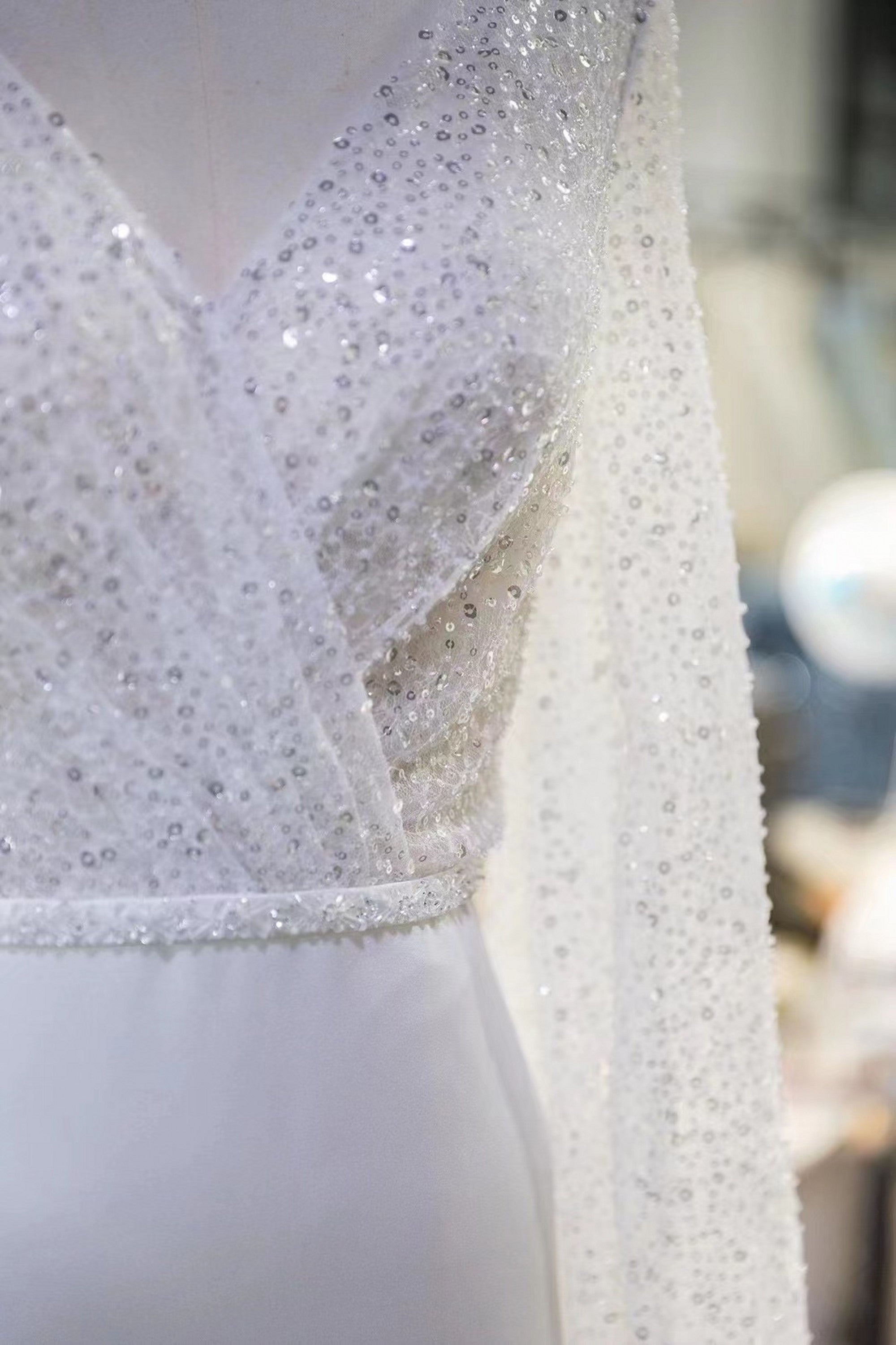 Sexy Deep V-back Sequins Wedding Dress